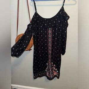 Open shouldered Hollister dress